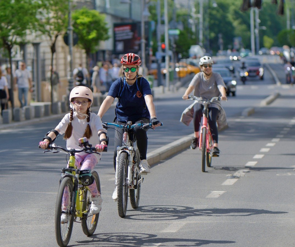 רוכבי אופניים